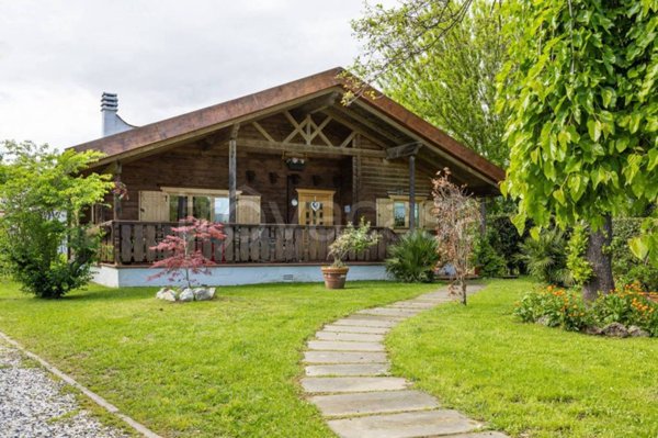 casa indipendente in affitto a Pietrasanta in zona Tonfano