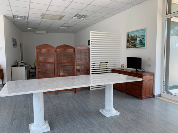 ufficio in affitto a Pietrasanta in zona Focette