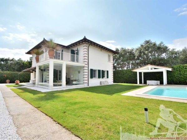 casa indipendente in affitto a Pietrasanta in zona Crociale