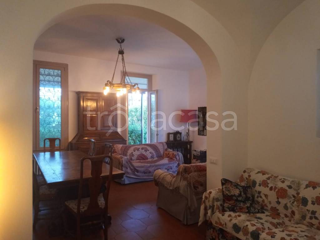 casa indipendente in affitto a Pietrasanta in zona Castello