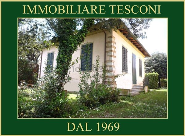 casa indipendente in affitto a Pietrasanta in zona Fiumetto