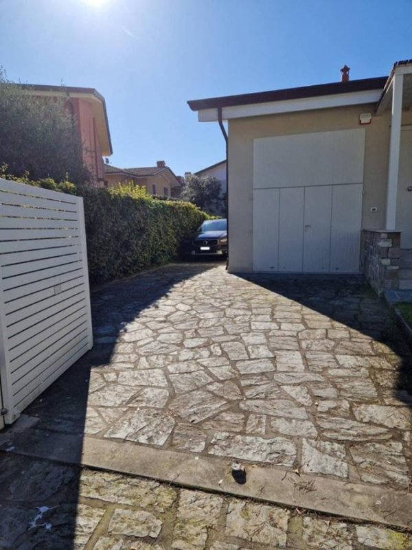 casa indipendente in affitto a Pietrasanta in zona Vignone