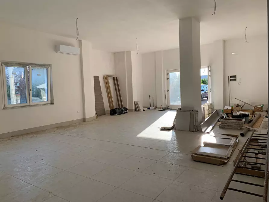 negozio in affitto a Pietrasanta