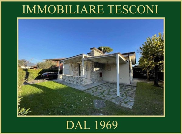 casa indipendente in affitto a Pietrasanta in zona Vignone