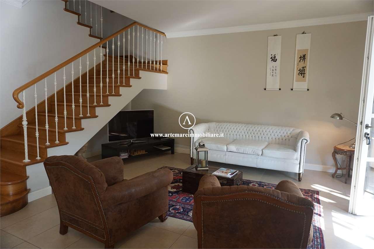 casa indipendente in affitto a Pietrasanta in zona Marina di Pietrasanta