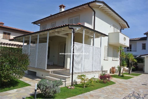 casa indipendente in affitto a Pietrasanta in zona Marina di Pietrasanta