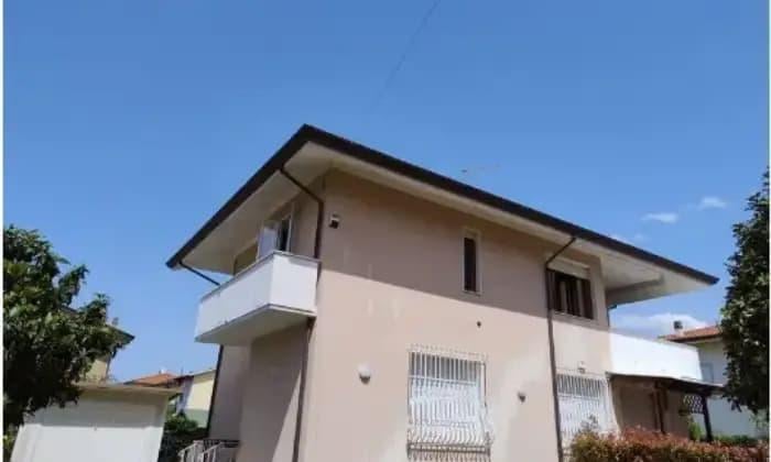 casa indipendente in affitto a Pietrasanta