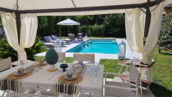 casa indipendente in affitto a Pietrasanta in zona Marina di Pietrasanta