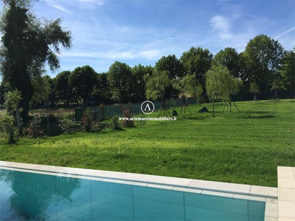 casa indipendente in affitto a Pietrasanta in zona Fiumetto
