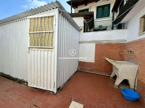 negozio in affitto a Pietrasanta in zona Tonfano