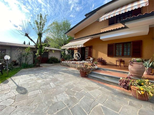 casa indipendente in affitto a Pietrasanta