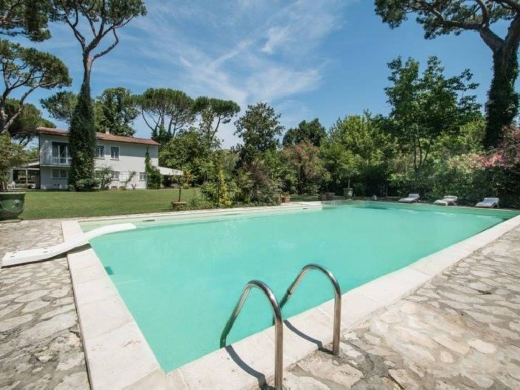 casa indipendente in affitto a Pietrasanta in zona Marina di Pietrasanta