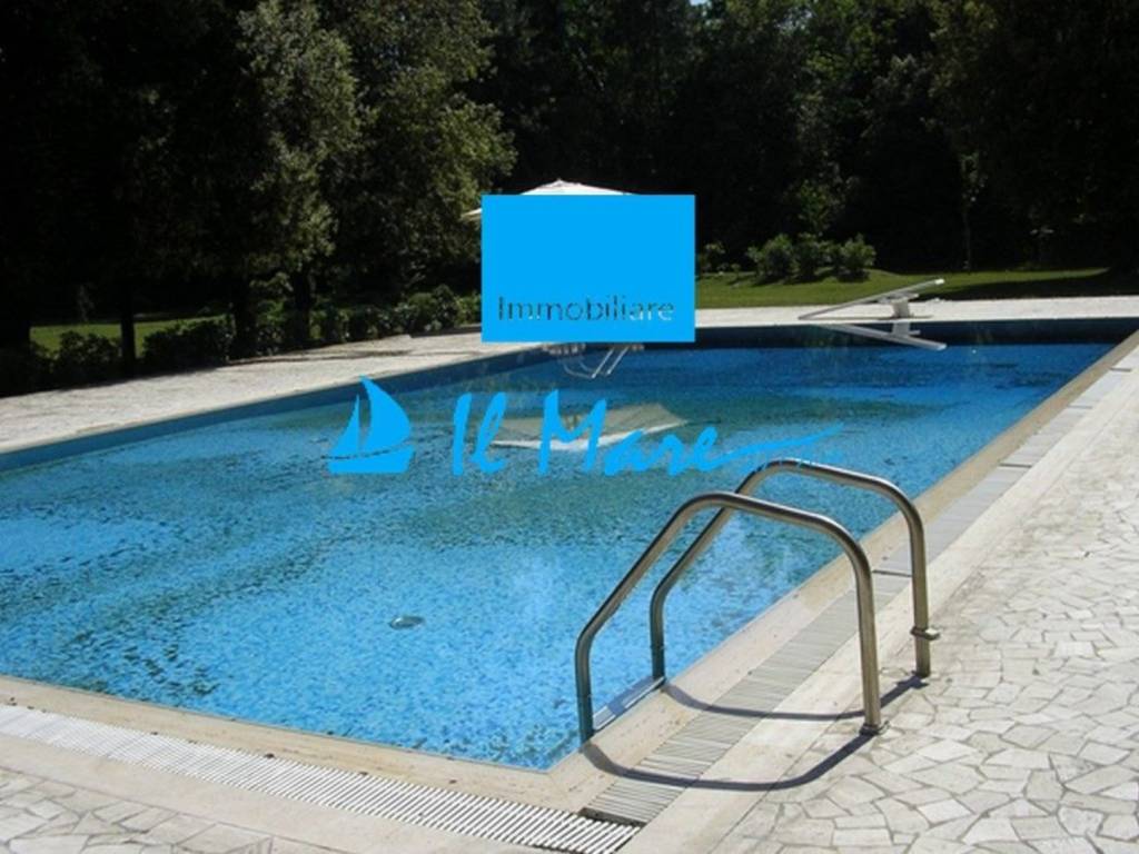 casa indipendente in affitto a Pietrasanta in zona Fiumetto