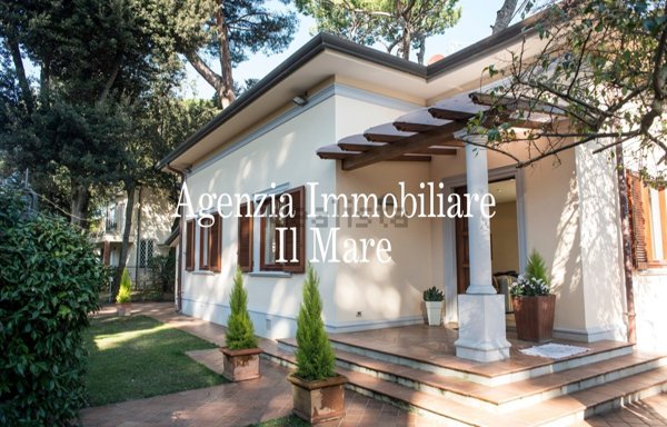 casa indipendente in affitto a Pietrasanta in zona Focette