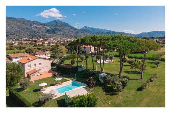 casa indipendente in affitto a Pietrasanta in zona Marina di Pietrasanta