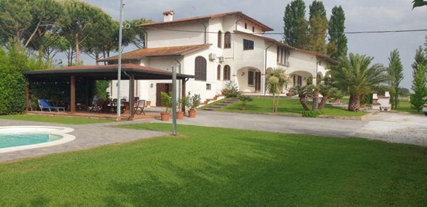 casa indipendente in affitto a Pietrasanta