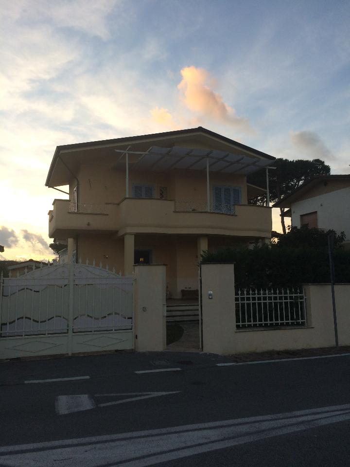casa indipendente in affitto a Pietrasanta