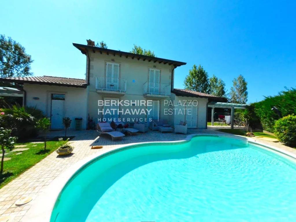 casa indipendente in affitto a Pietrasanta