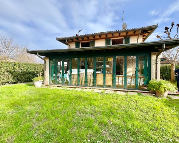 casa indipendente in affitto a Pietrasanta