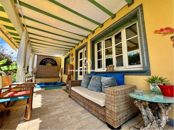 bifamiliare in affitto a Pietrasanta in zona Vignone