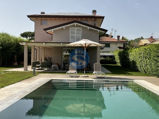 casa indipendente in affitto a Pietrasanta