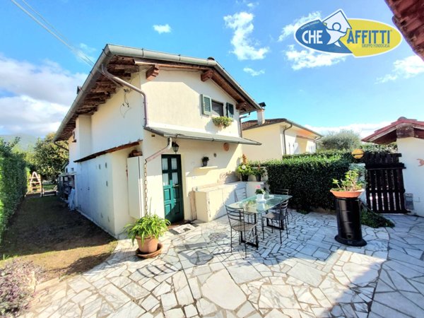 casa indipendente in affitto a Pietrasanta in zona Marina di Pietrasanta