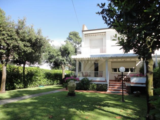 casa indipendente in affitto a Pietrasanta in zona Fiumetto