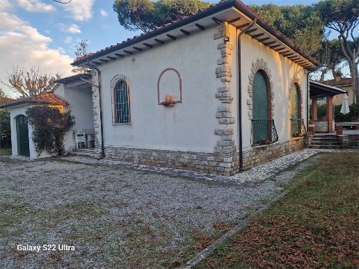casa indipendente in affitto a Pietrasanta in zona Vignone