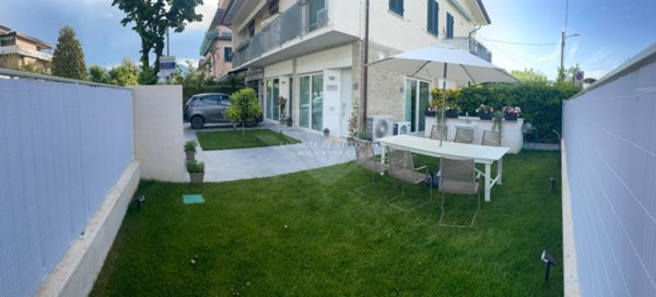 appartamento in affitto a Pietrasanta in zona Fiumetto