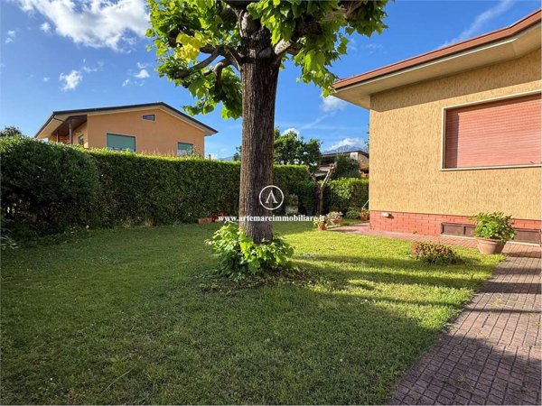 casa indipendente in affitto a Pietrasanta