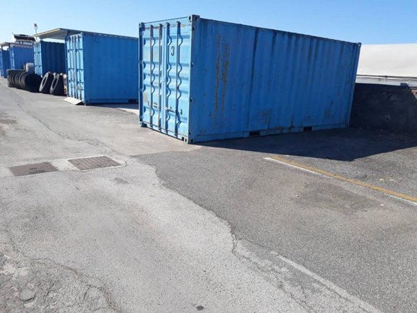 locale commerciale in affitto a Pietrasanta