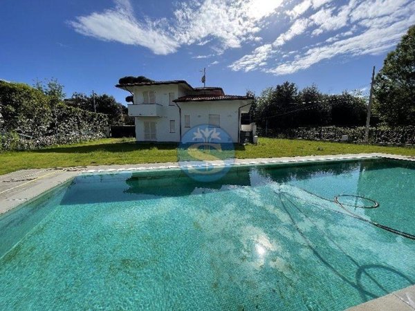 casa indipendente in affitto a Pietrasanta in zona Marina di Pietrasanta