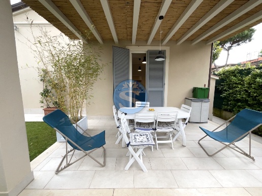 casa indipendente in affitto a Pietrasanta in zona Fiumetto