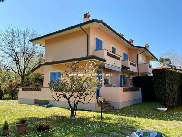 casa indipendente in affitto a Pietrasanta in zona Marina di Pietrasanta
