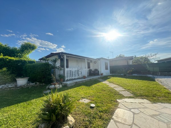 casa indipendente in affitto a Pietrasanta