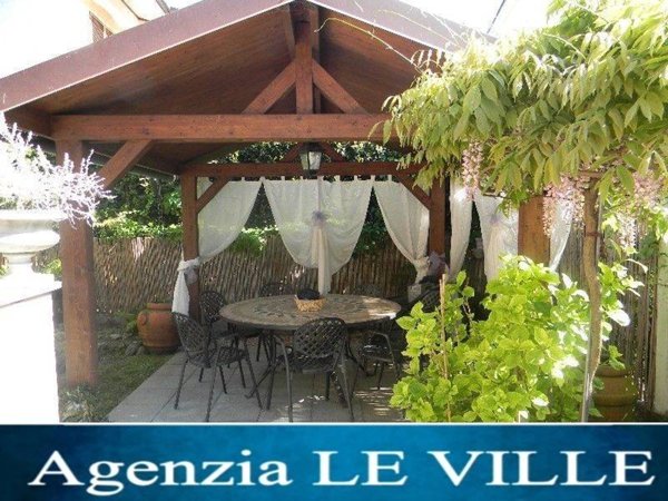casa indipendente in affitto a Pietrasanta in zona Marina di Pietrasanta