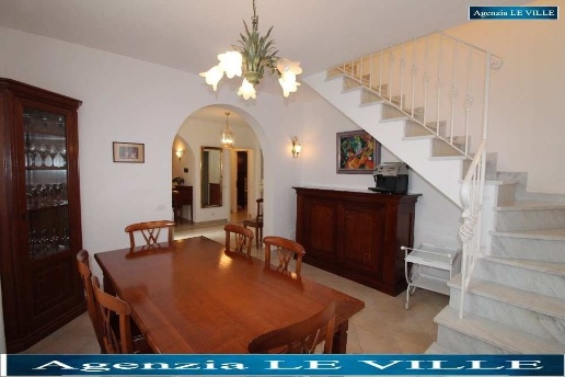 casa indipendente in affitto a Pietrasanta in zona Vignone