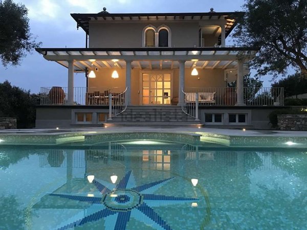 casa indipendente in affitto a Pietrasanta