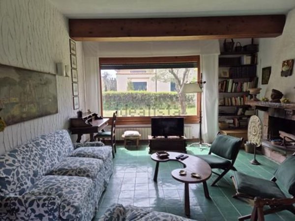 casa indipendente in affitto a Pietrasanta in zona Fiumetto