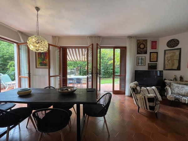 casa indipendente in affitto a Pietrasanta in zona Fiumetto