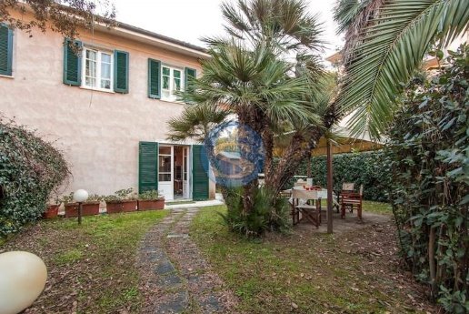 casa indipendente in affitto a Pietrasanta in zona Focette