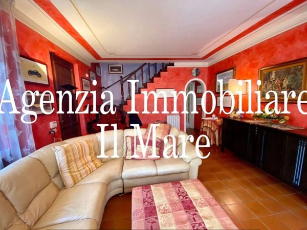 casa semindipendente in affitto a Pietrasanta in zona Fiumetto
