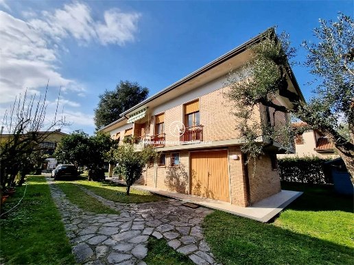 casa indipendente in affitto a Pietrasanta
