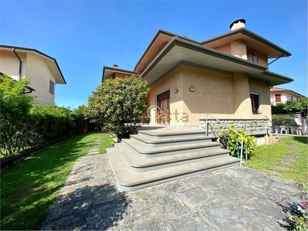 appartamento in affitto a Pietrasanta in zona Tonfano