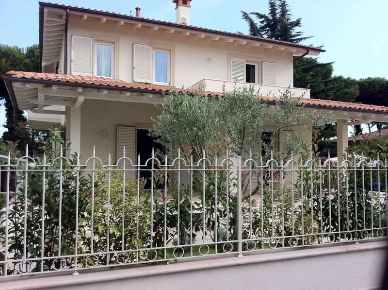 casa indipendente in affitto a Pietrasanta in zona Marina di Pietrasanta