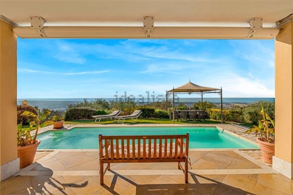 casa indipendente in affitto a Pietrasanta in zona Strettoia