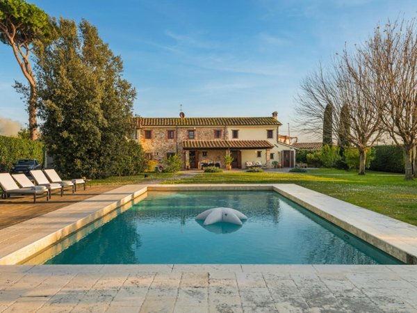 casa indipendente in affitto a Pietrasanta in zona Marina di Pietrasanta