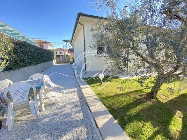 quadrivano in affitto a Pietrasanta