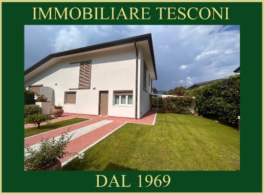 appartamento in affitto a Pietrasanta in zona Vignone