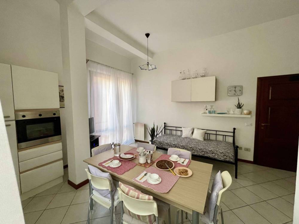 appartamento in affitto a Pietrasanta in zona Tonfano